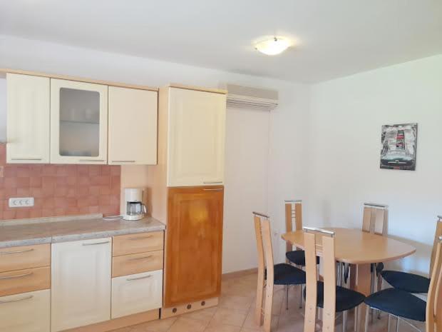 Apartmani Delas ペシュチャーナ・ウヴァラ エクステリア 写真