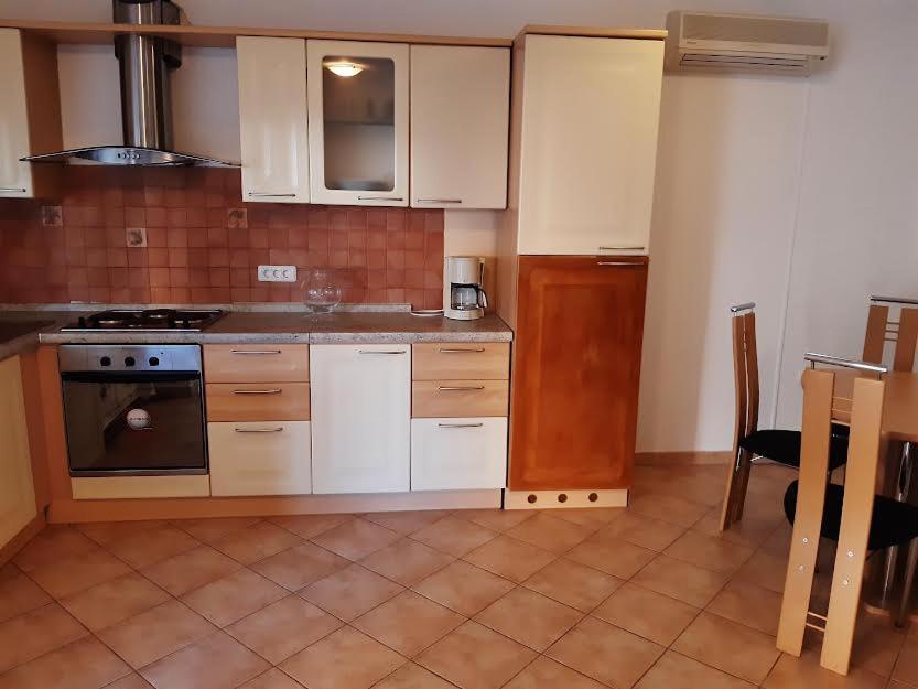 Apartmani Delas ペシュチャーナ・ウヴァラ エクステリア 写真