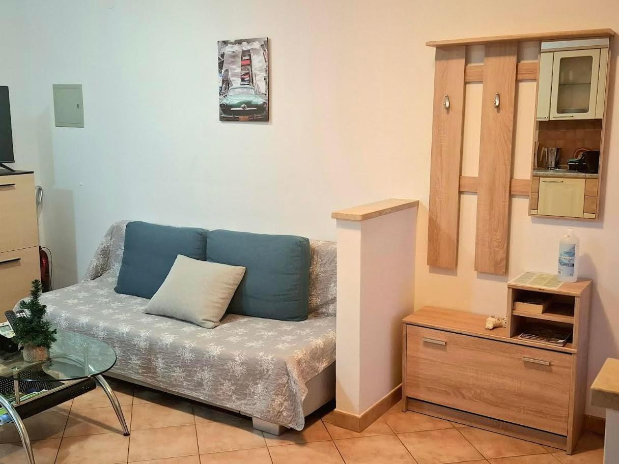 Apartmani Delas ペシュチャーナ・ウヴァラ エクステリア 写真