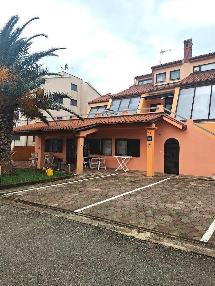 Apartmani Delas ペシュチャーナ・ウヴァラ エクステリア 写真